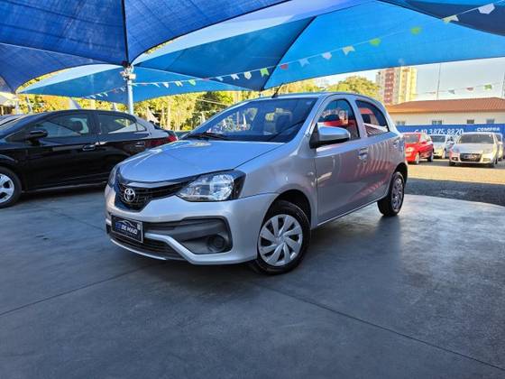TOYOTA ETIOS 1.3 X 16V FLEX 4P AUTOMÁTICO TOYOTA ETIOS 1.3 X 16V FLEX 4P AUTOMÁTICO